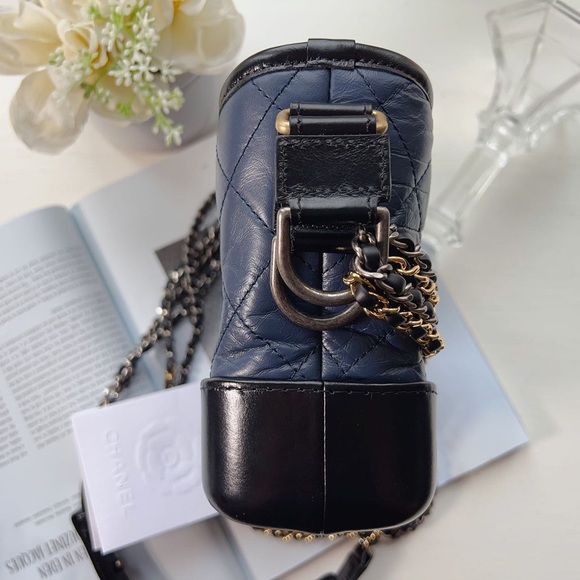 Chanel Hobo Bag Small Aged Calfskin Navy&Black - Picture 2 of 9